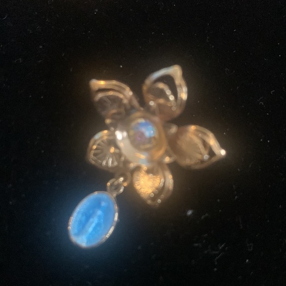 Set of Floral Brooches- Religious (Catholic) - Picture 2 of 8